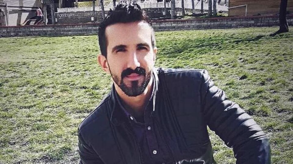 Kar maskeli 2 kişi evinin önünde öldürdü!