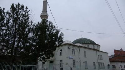 İmam ile müezzin camide kavga etti!