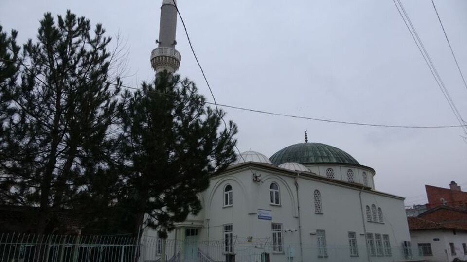 İmam ile müezzin camide kavga etti!