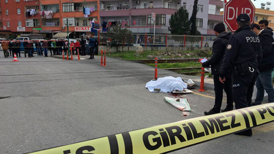Trenin çarptığı kadın öldü