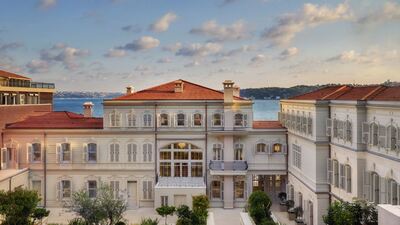 Kapılarını kampanya ile açtı