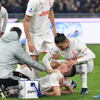 Merih Demiral'den kötü haber