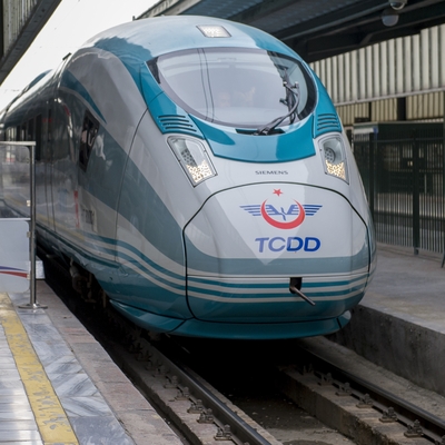 Yeni YHT'ler Ankara'ya ulaştı!