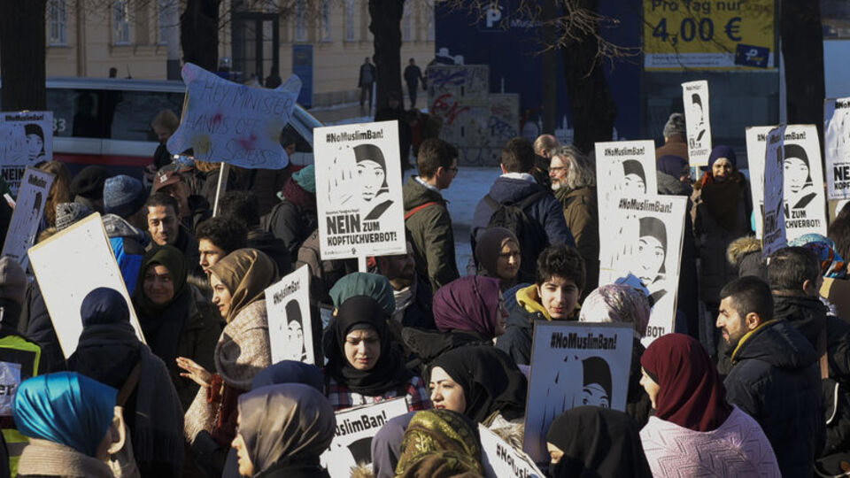İlkokulda başörtüsü yasağı, Avusturya Anayasa Mahkemesinde