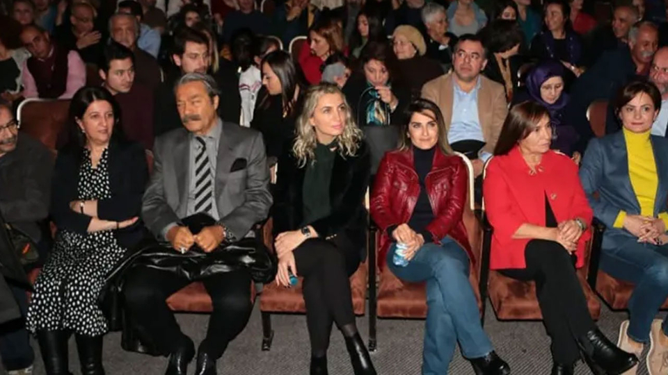 Demirtaş'ın oyunu siyasetin gündemi