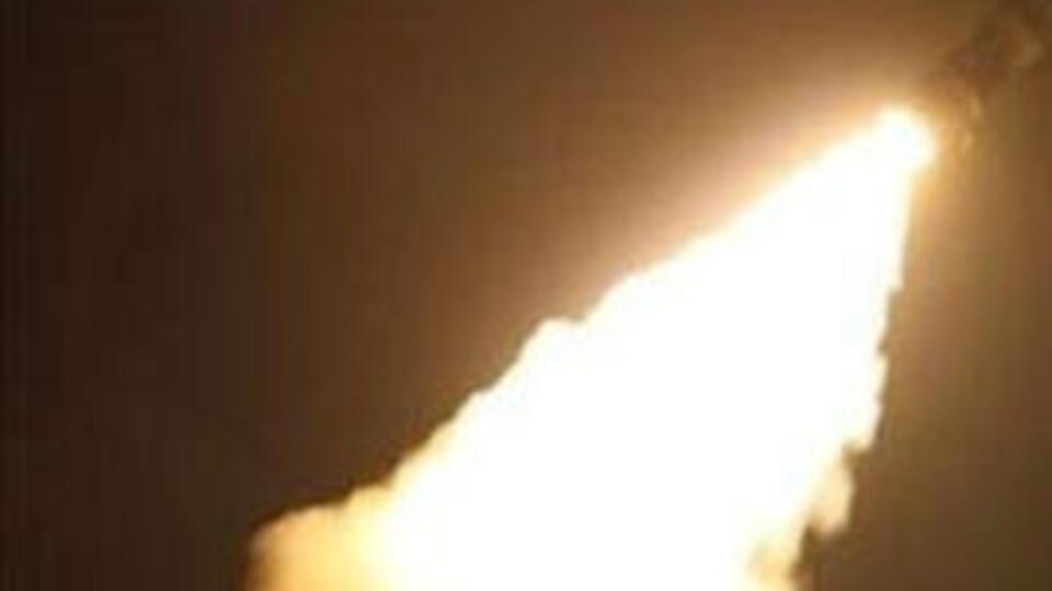 Bağdat'ta askeri üsse füzeli saldırı