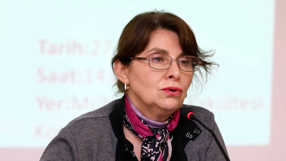 Özden Zeynep Oktav kimdir?