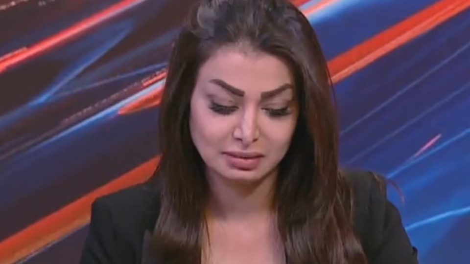 Kardeşinin öldüğünü öğrendi, haberleri sunmayı sürdürdü