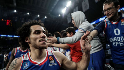 Larkin, 2. kez MVP oldu