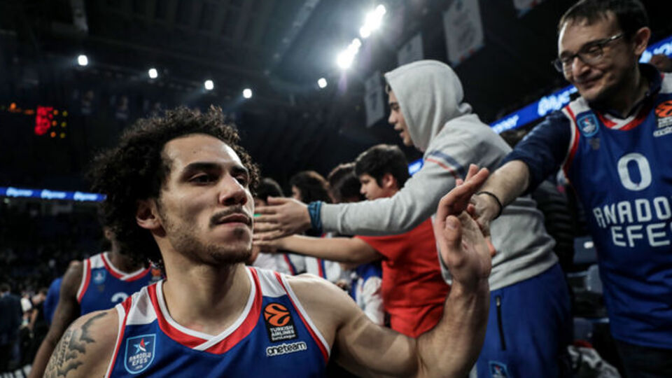 Larkin, 2. kez MVP oldu