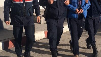 10 yıldır aranıyordu... Babasının evinde yakalandı