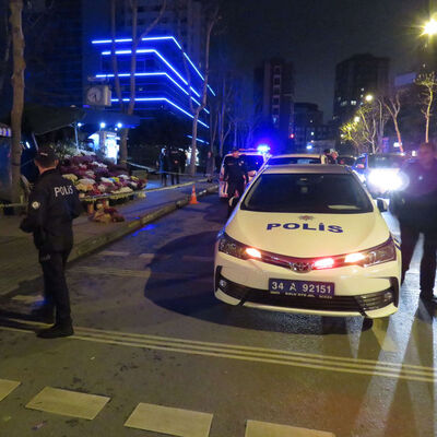 Eşini ve annesini öldürdü