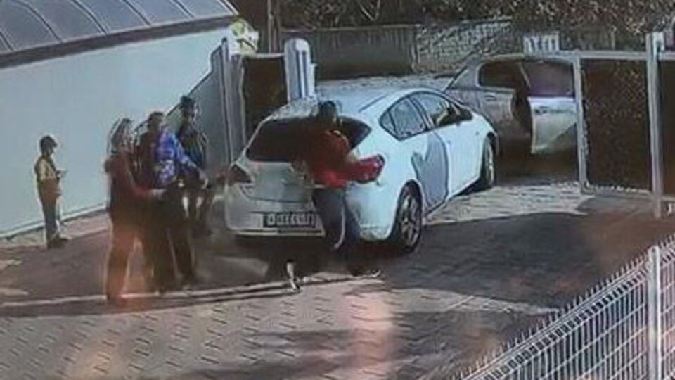 İşte kaburga kıran akademisyene istenen ceza!