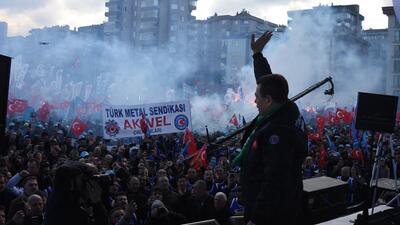 Asgari ücret resti: Masaya oturmayız