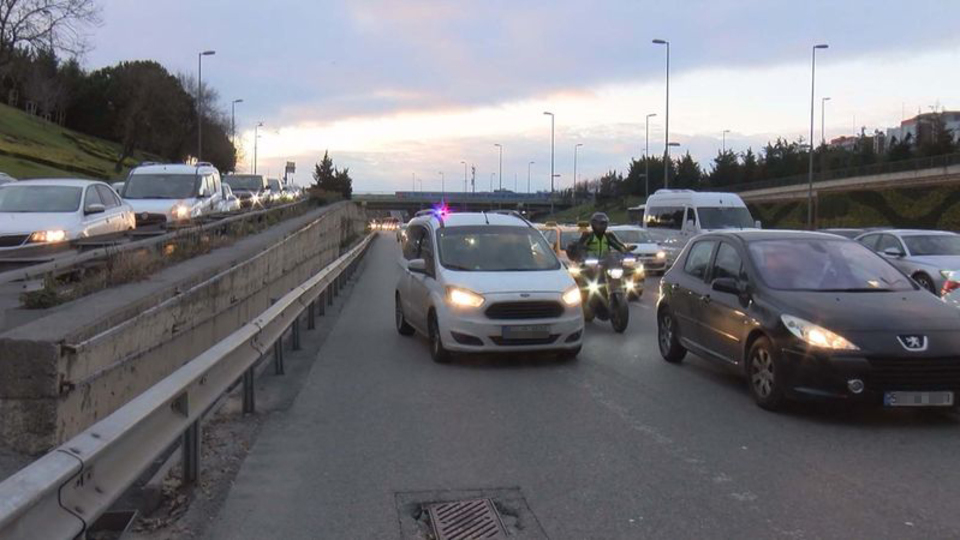 Çile tepeye çıktı! Sizi gidi çakarlar!