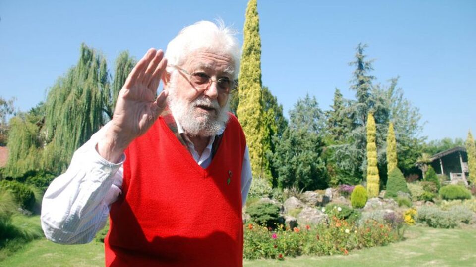 Hayrettin Karaca yaşamını yitirdi