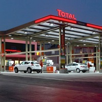 Dev satışta gruplar el sıkıştı