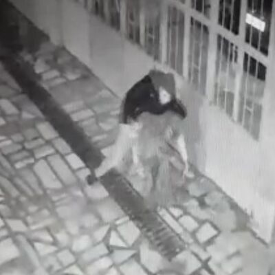 Evlat dehşeti! Defalarca bıçakladı...