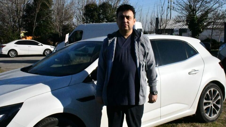 Sıfır aldığı otomobili kazalı çıktı!