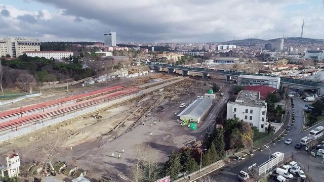 Haydarpaşa'da rayların altından çıkmıştı! Görüntülendi...