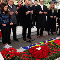 Mustafa Koç mezarı başında anıldı 