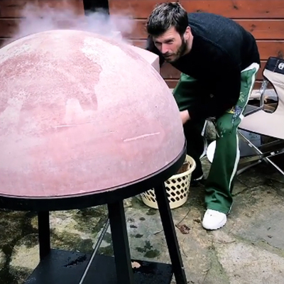 Kıvanç'ın mangal keyfi sosyal medyayı salladı