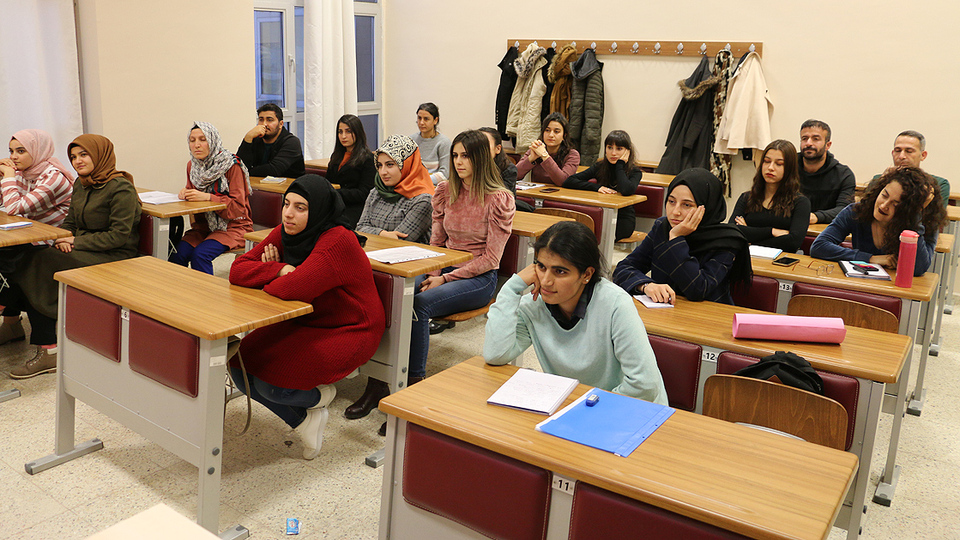 Ders saatini ve akademisyenleri öğrenciler belirliyor