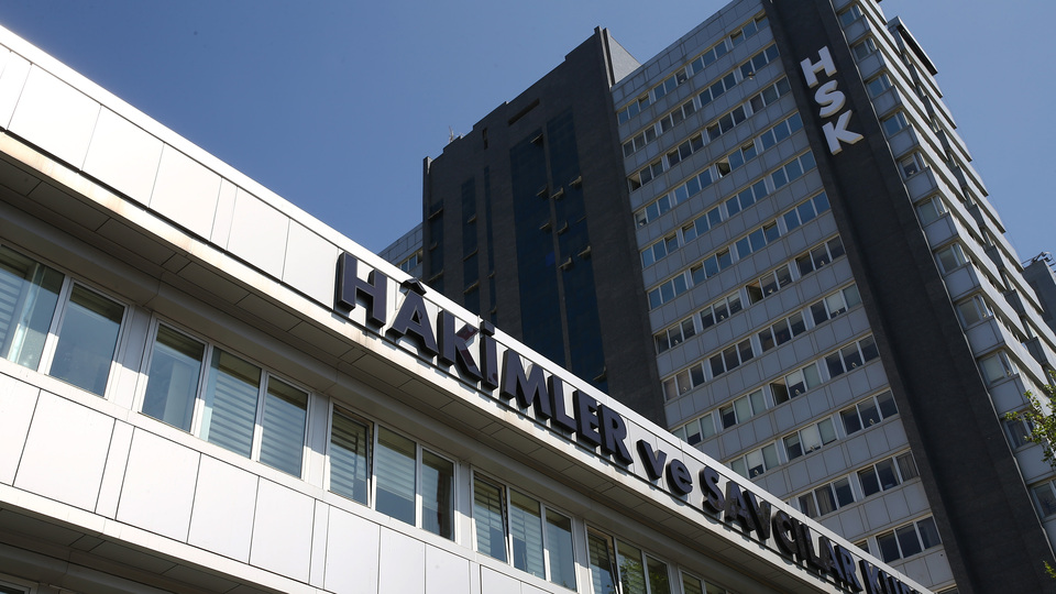 HSK'dan flaş FETÖ açıklaması!