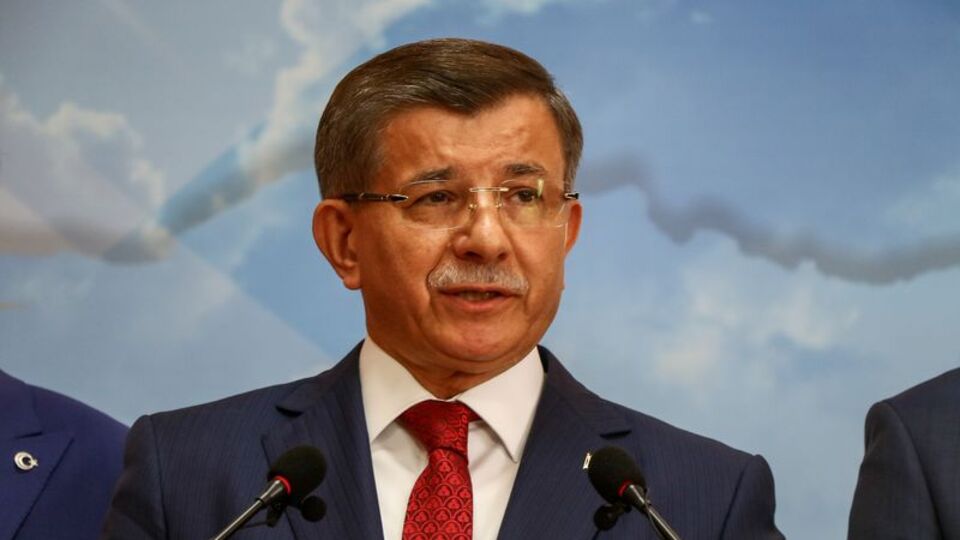Davutoğlu'ndan Bilim ve Sanat Vakfı açıklaması