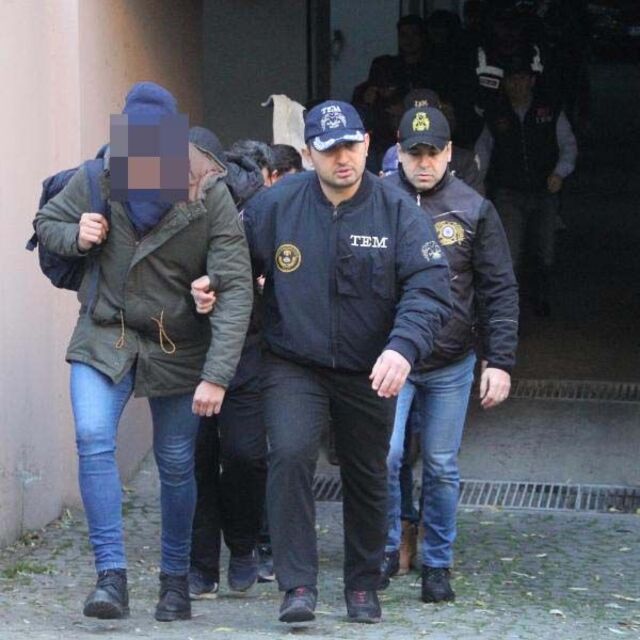 İzmir ve Ankara'da FETÖ operasyonu