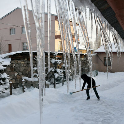 2 bölgede kar, Akdeniz'de fırtına!