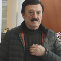 "Meyve veren ağaç taşlanır"