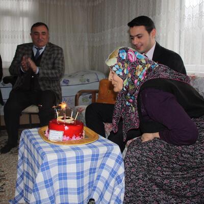 80 yıllık ömründe bir ilk!