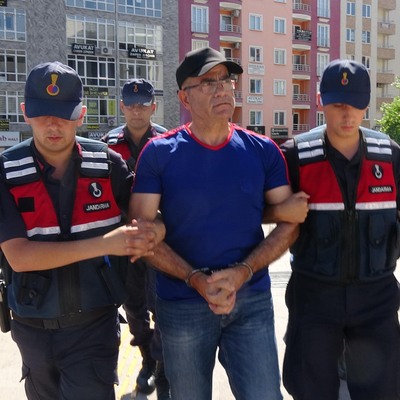 Cani baba eşi için dedektif tutmuş!