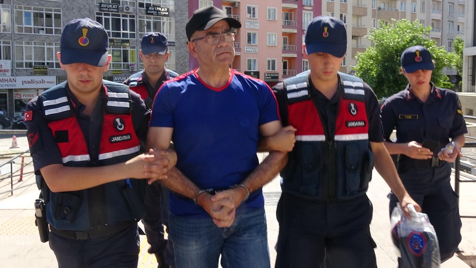 Cani baba eşi için dedektif tutmuş!