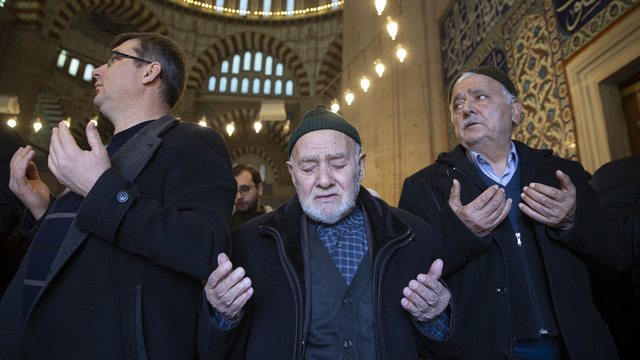 Yağmur duasına çıktılar!