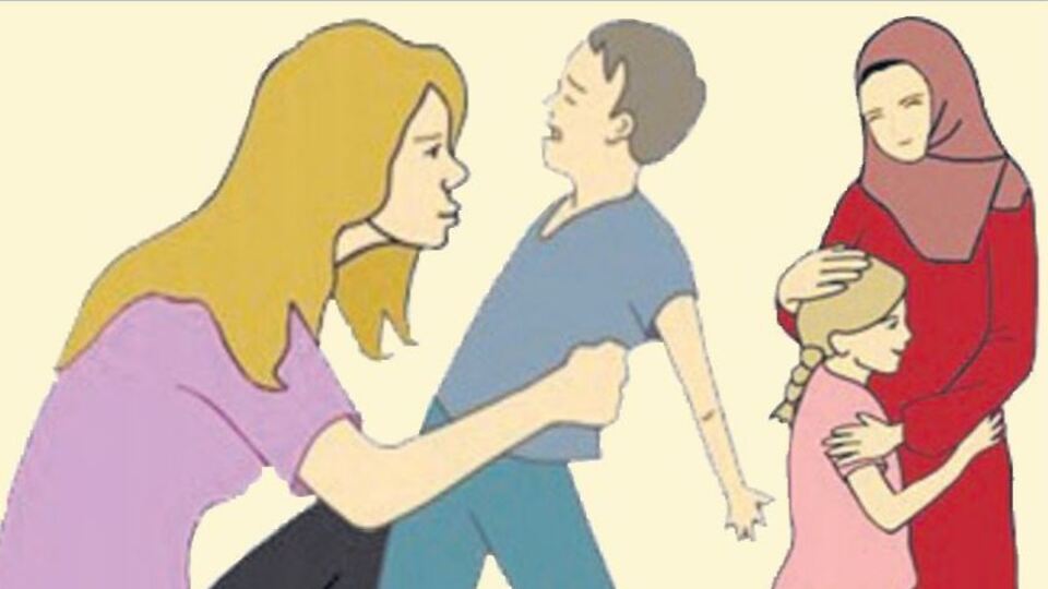 Bakan Selçuk'tan rehber kitaptaki çizimlerle ilgili açıklama