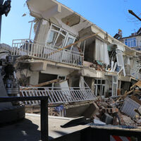 Depremin ardından sınav kararına tepki!