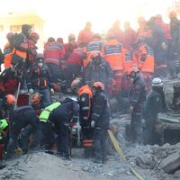 Annesinden 8 dakika sonra çıktı! Miraç yürek yaktı!