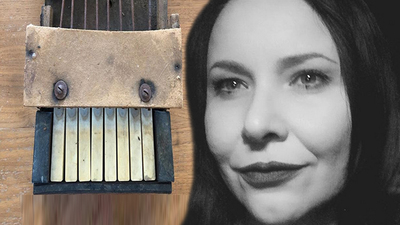 Enkazdan çıkan kırık oyuncağın hikayesini paylaştı