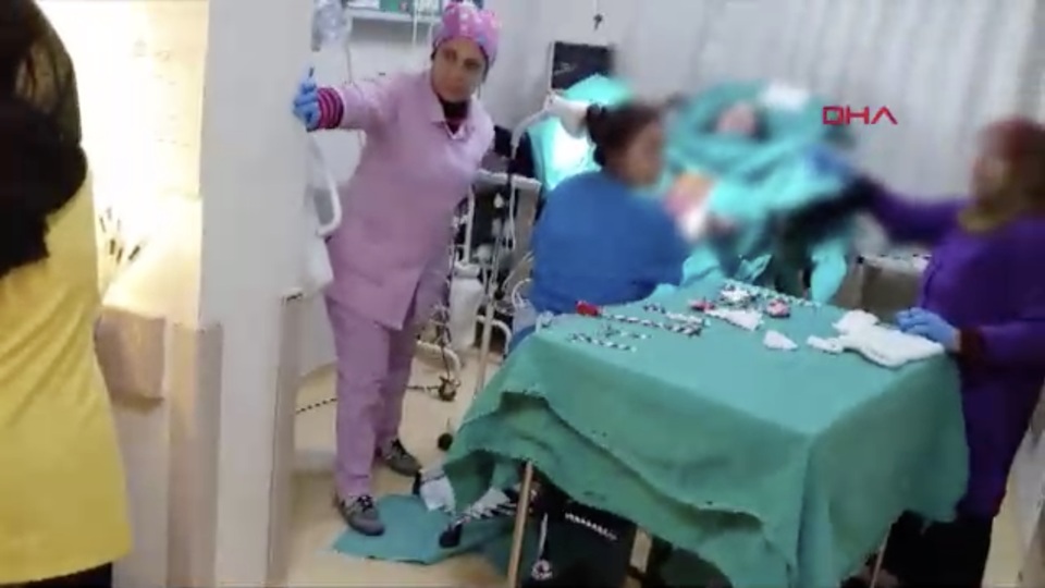 Büyük korku! Depreme doğumda denk geldiler!