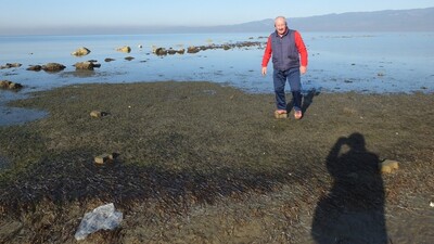 Deniz çekilince tarihi liman ortaya çıktı