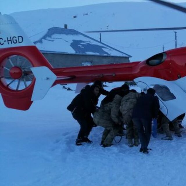 Ağrı'da çığ düştü: 1 ağır yaralı