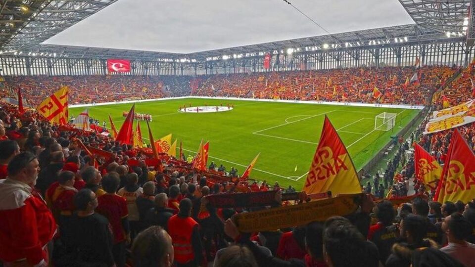 Göztepe yeni stadını taçlandırdı