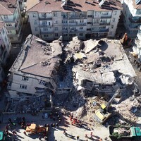 Dilek Apartmanı niye yıkıldı?