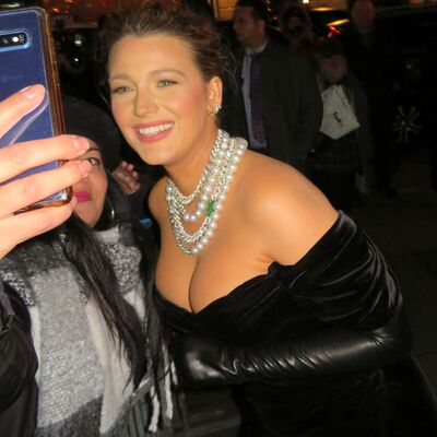 Hayranlarını geri çevirmedi