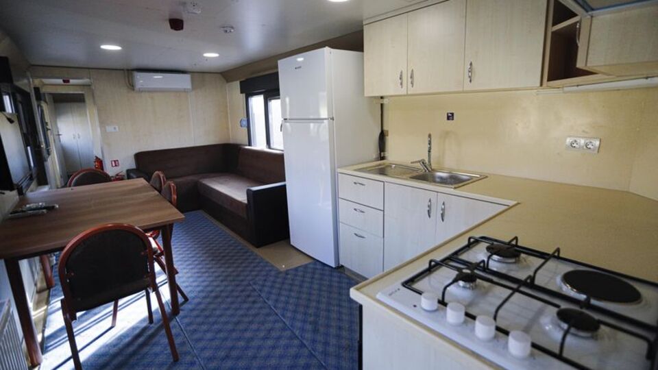 Bir evi aratmıyor! Depremzedeye konaklama treni!