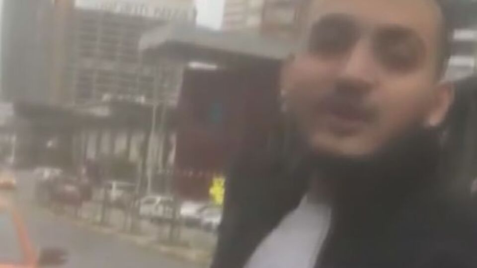 Taksiciler yol kesip evrak kontrolü yaptı!