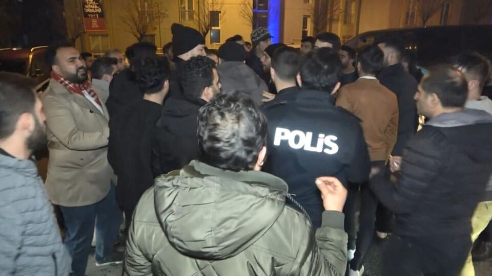 Taksicilerle turizm şoförleri arasında kavga: 11 gözaltı