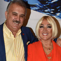 "Üç korse ile dışarıya çıkıyor"